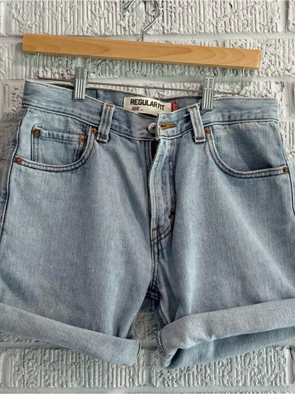 Vintage Levi's light wash 505 cutoffs jean shorts 90's  Style